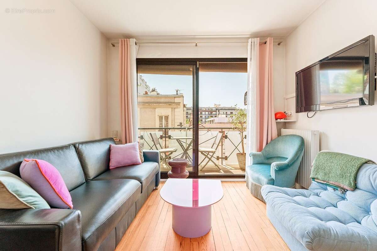 Appartement à PARIS-11E