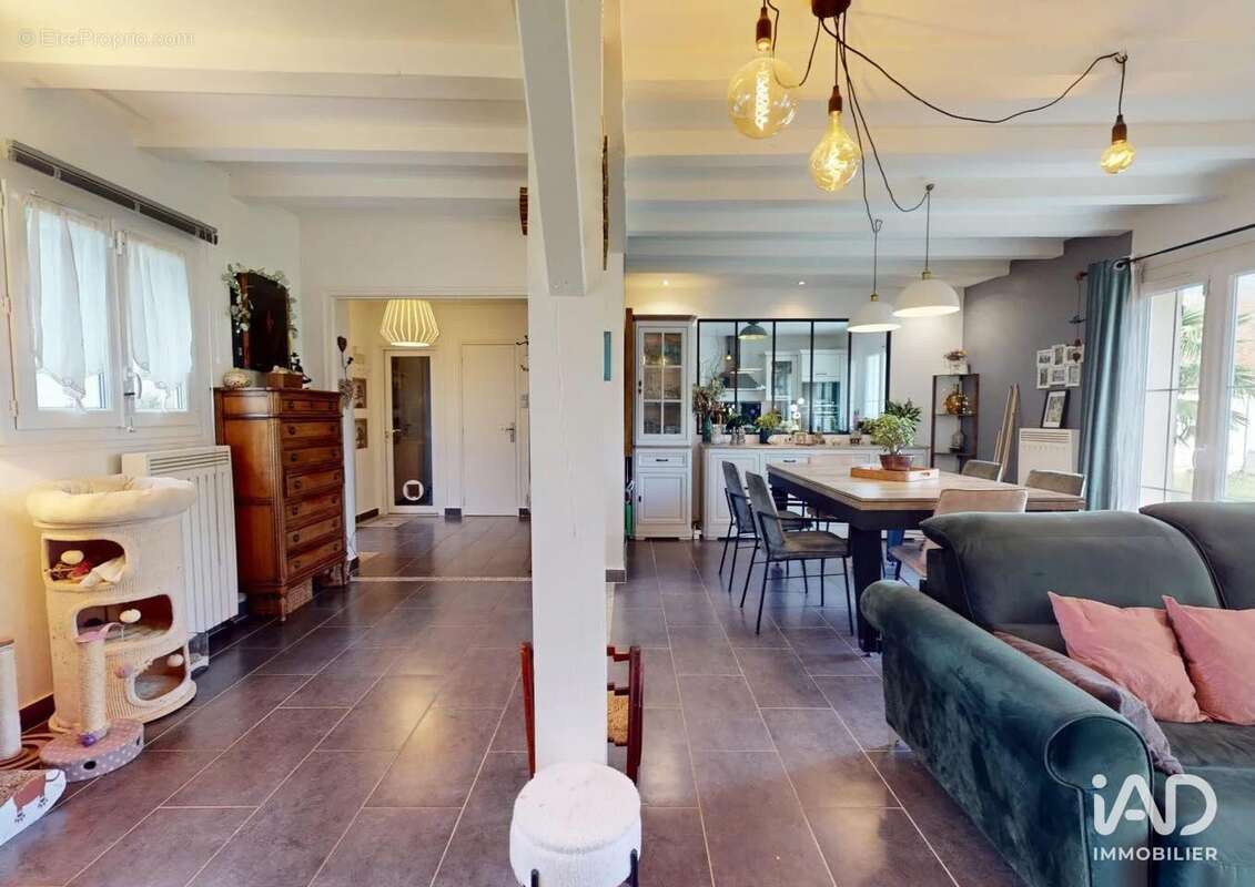 Maison 126 m² à Coubron  - photo 7
