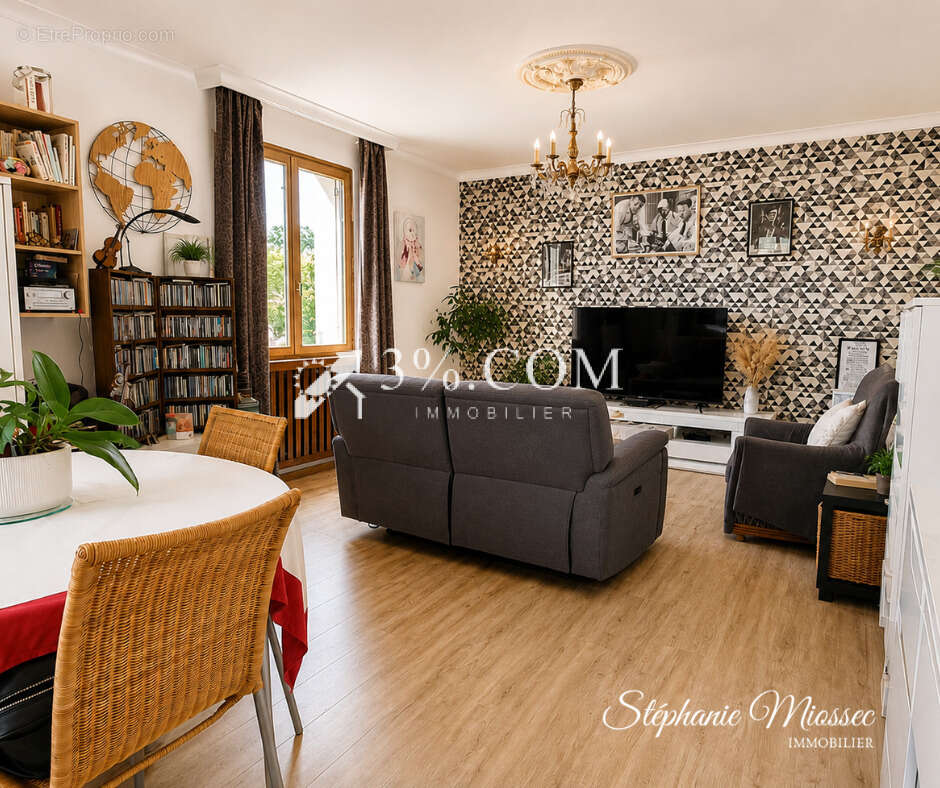 Maison familiale avec vie de plain-pied, sous-sol complet et - photo 2