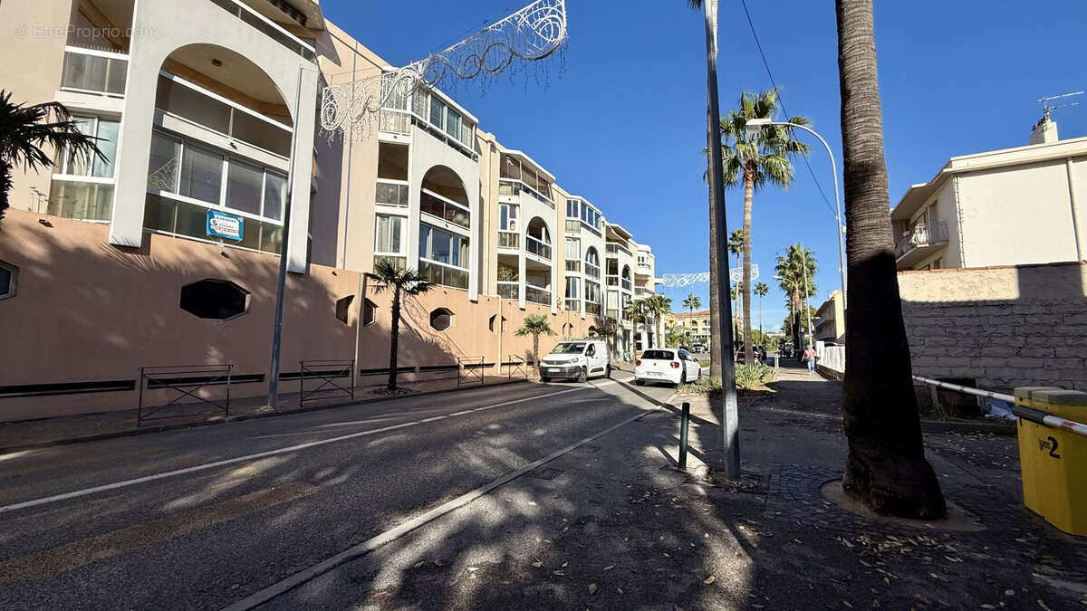 Commerce à SANARY-SUR-MER