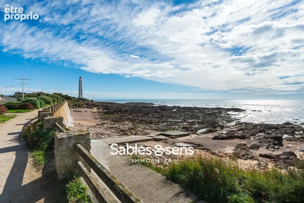 Maison T3 à proximité de la Route Bleue dans le quartier de la Chaume aux Sables d'Olonne - photo 1