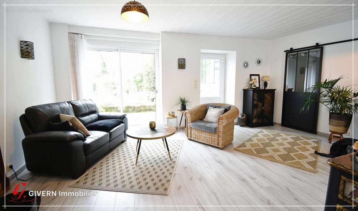 Maison à MESLAN