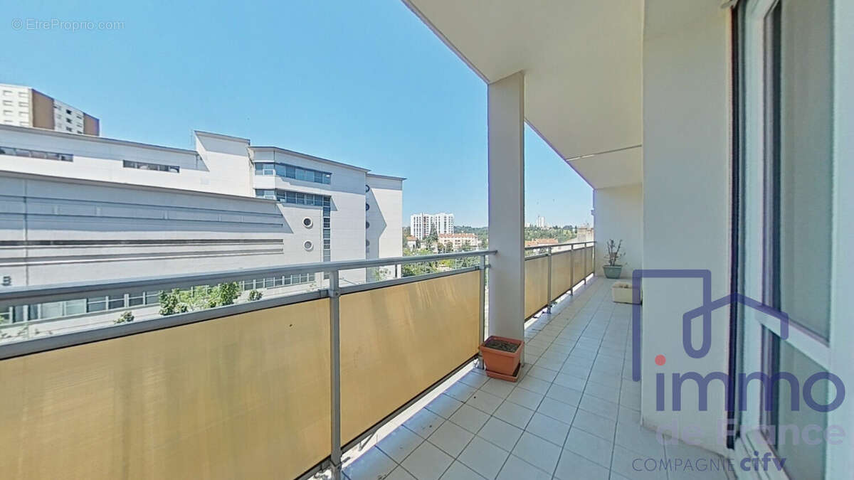 Appartement 83 m² à Saint-Etienne  - photo 8