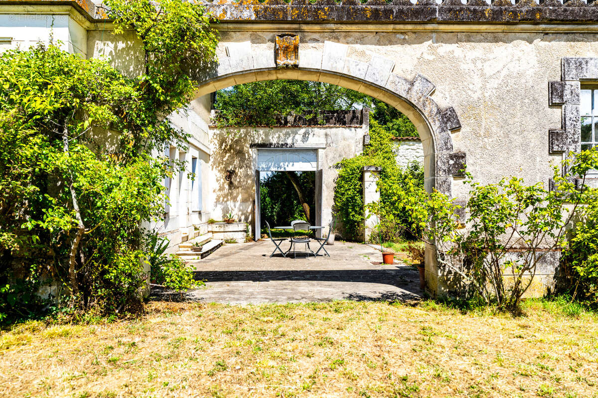 Maison à COGNAC