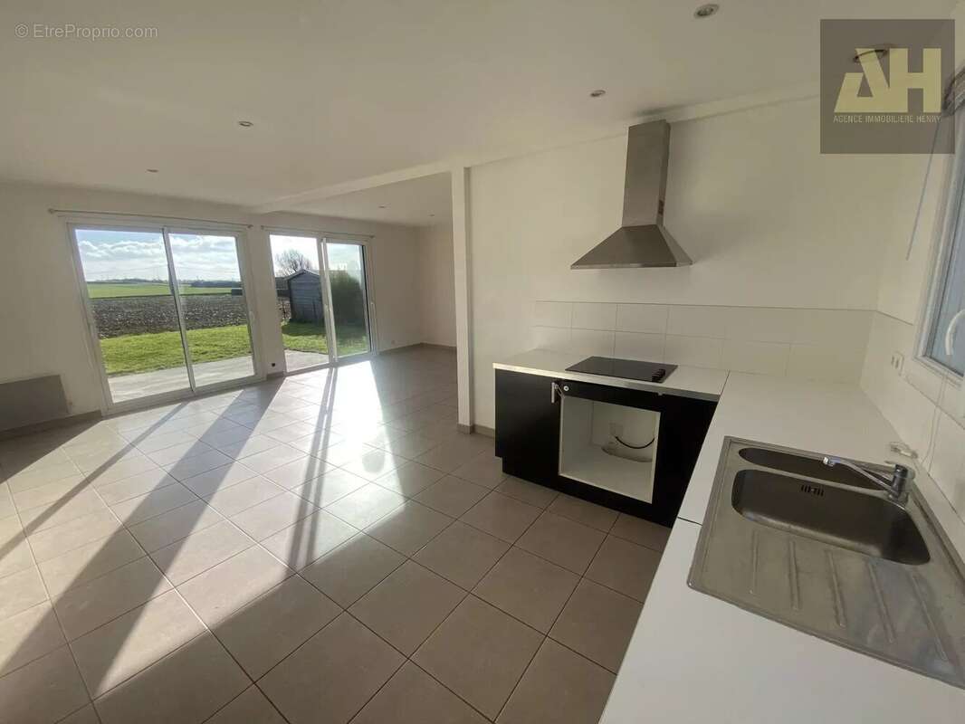 Maison à PLOUGONVELIN