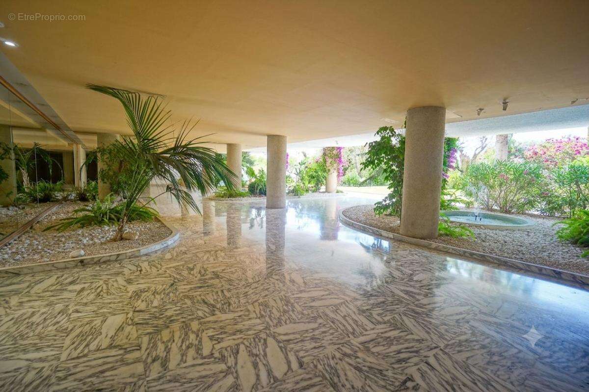 Vue mer - calme - lumineux - double garage - traversant et en angle - photo 11