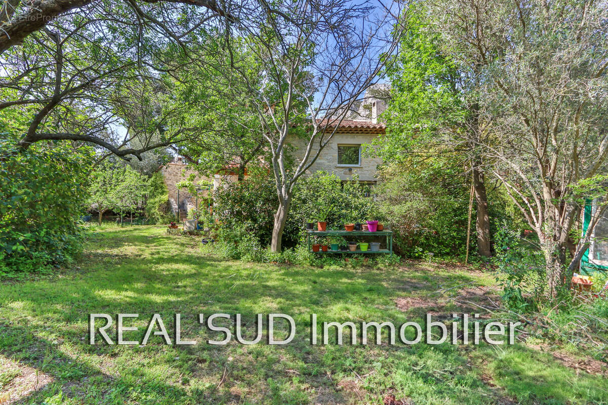 Maison à MARSEILLE-9E