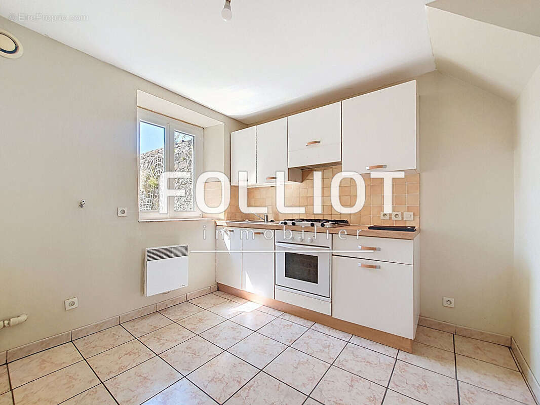 Maison (71 m2) - A VENDRE  -LA HAYE DU PUITS Centre-ville (50250) - photo 3