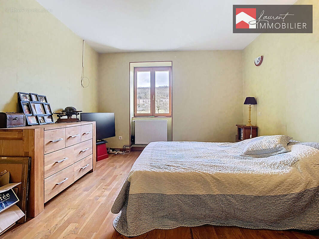 Maison familiale avec logement indépendant et jardin - 192 m2  - PLOTTES - photo 10