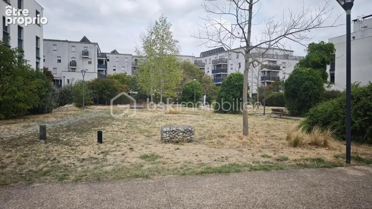 Type 4 traversant de 86 m² avec 2 BALCONS – Secteur Trois Cocus / Borderouge - photo 12