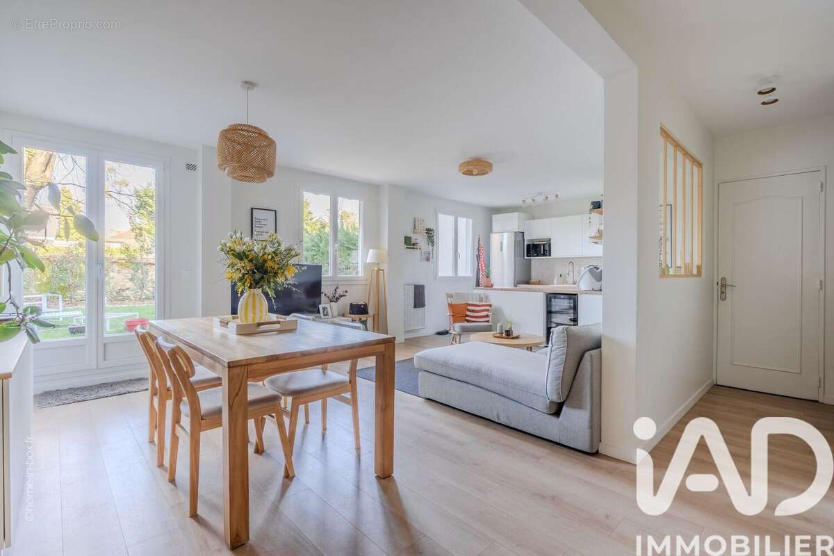 Photo 2 - Appartement à SAINT-MAUR-DES-FOSSES