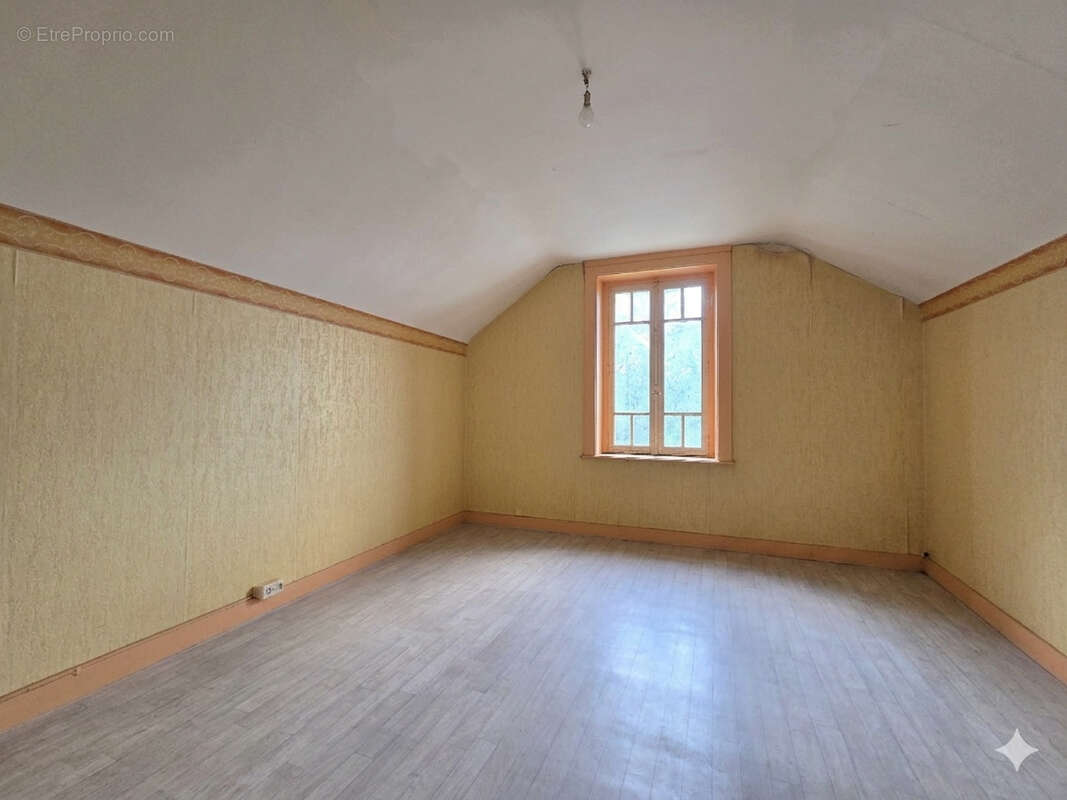Appartement à LONS-LE-SAUNIER