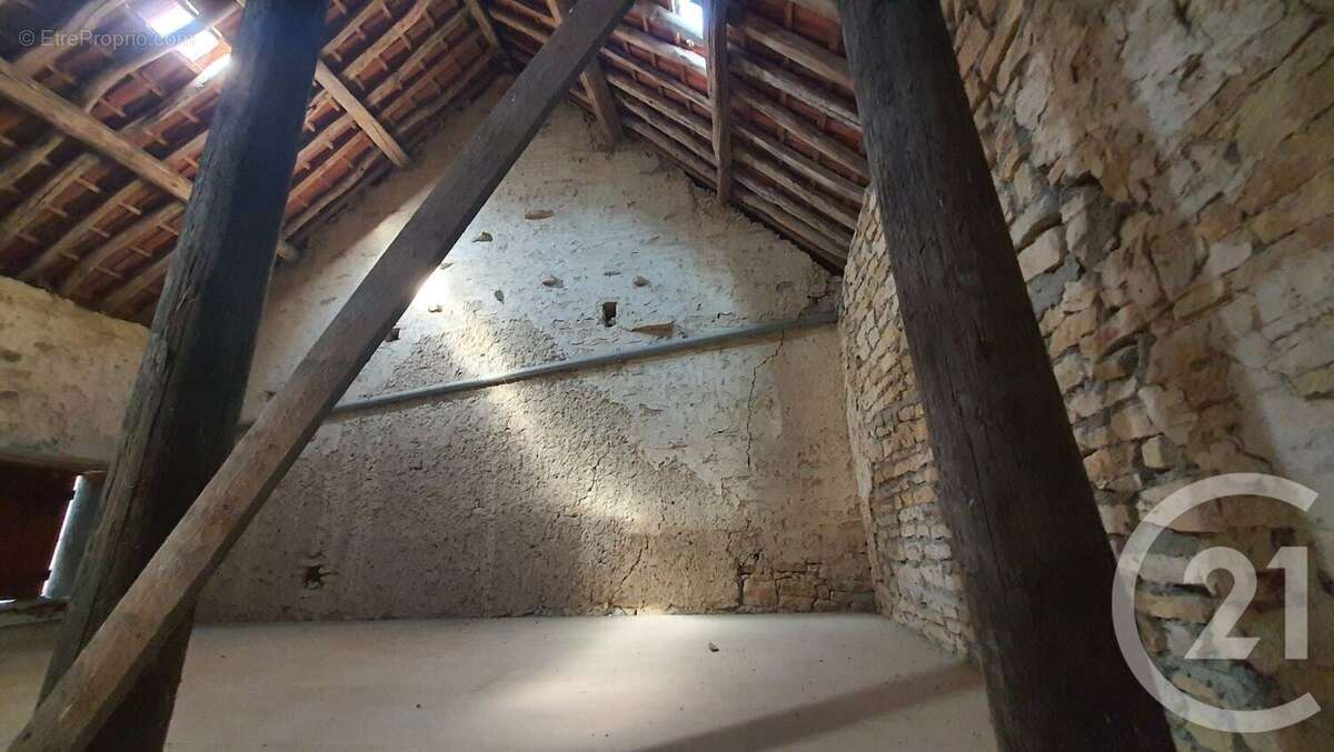 Maison à CORVOL-L&#039;ORGUEILLEUX