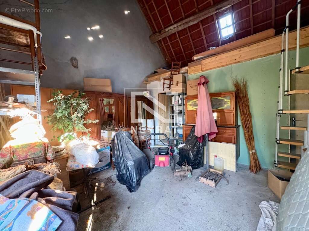 Maison à THIL-SUR-ARROUX