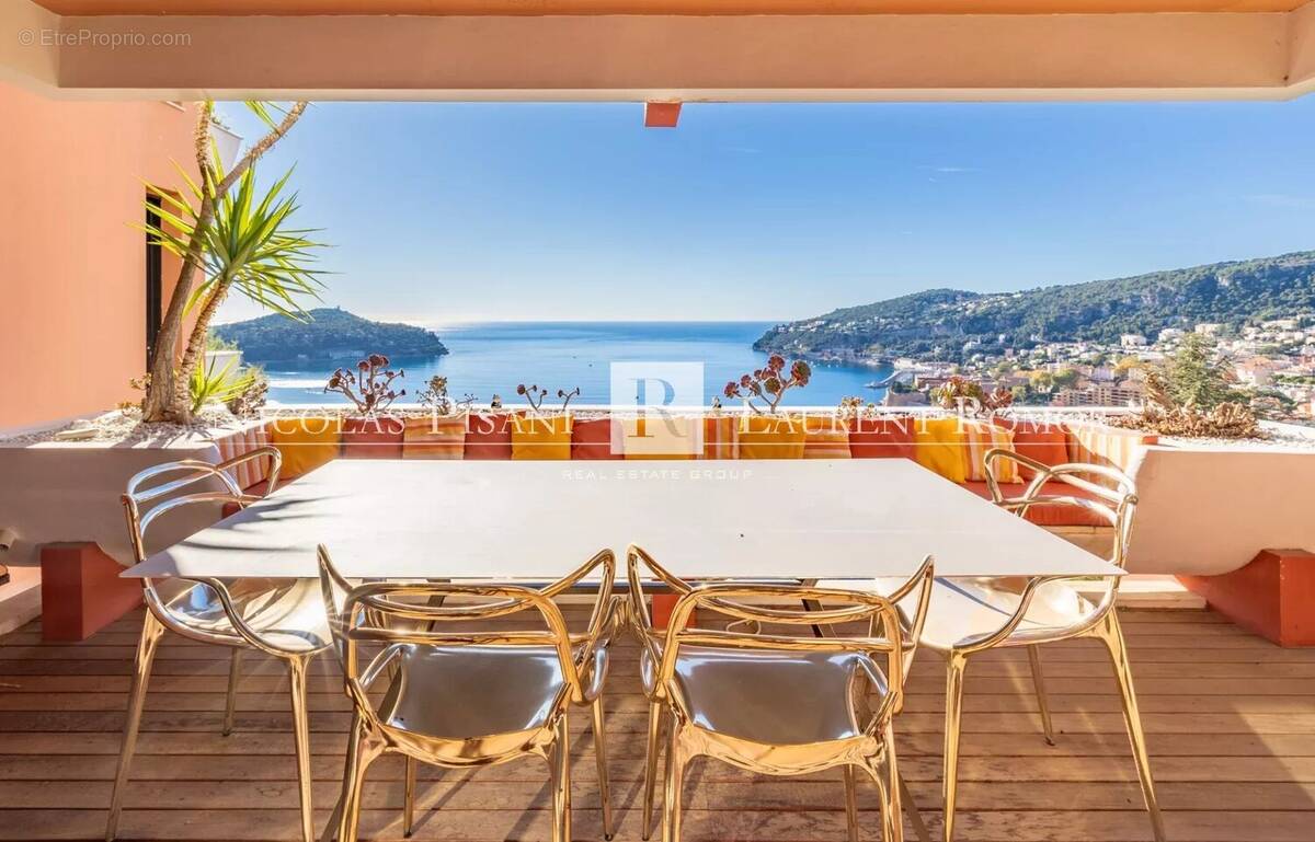Appartement à VILLEFRANCHE-SUR-MER