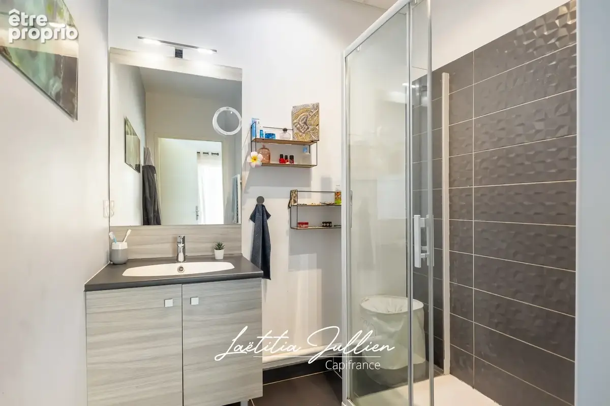 En Exclusivité par Laëtitia JULLIEN – Marseille 12ème – Les Caillols – Duplex T4 de 94 m² avec deux terrasses, parking, garage e - photo 12