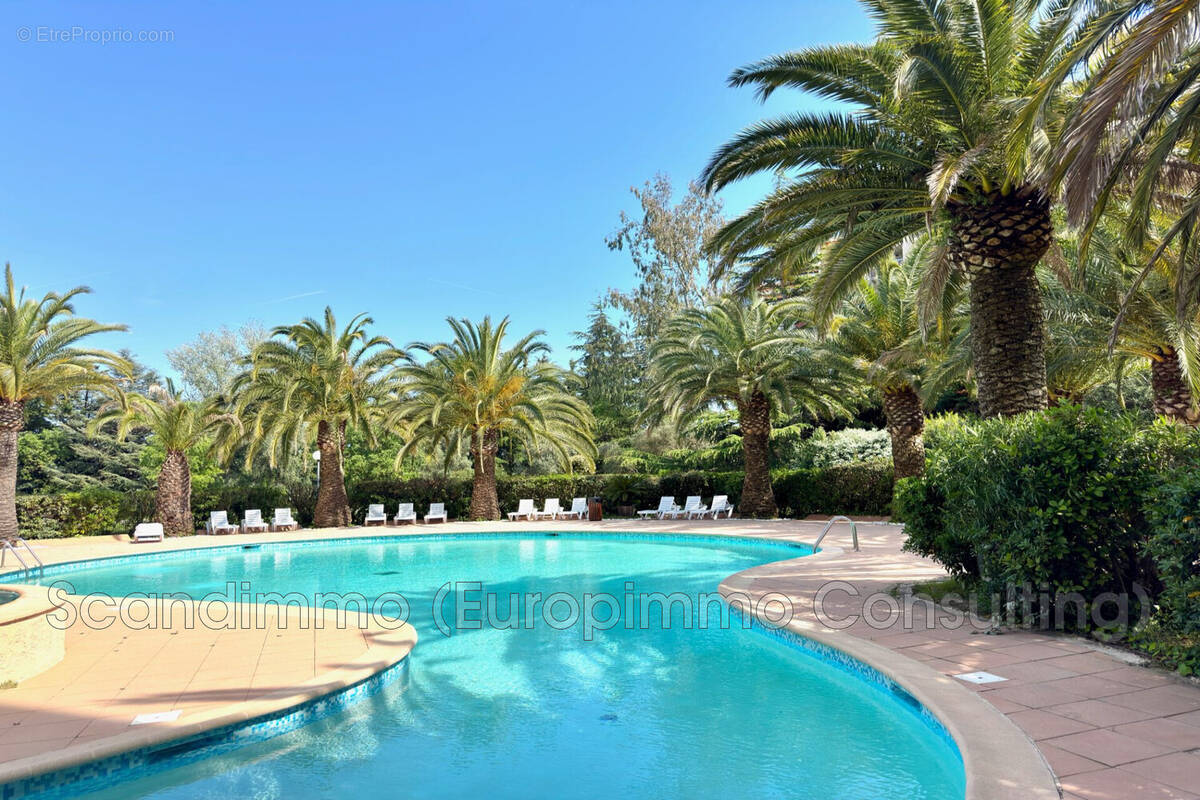 Appartement à MANDELIEU-LA-NAPOULE