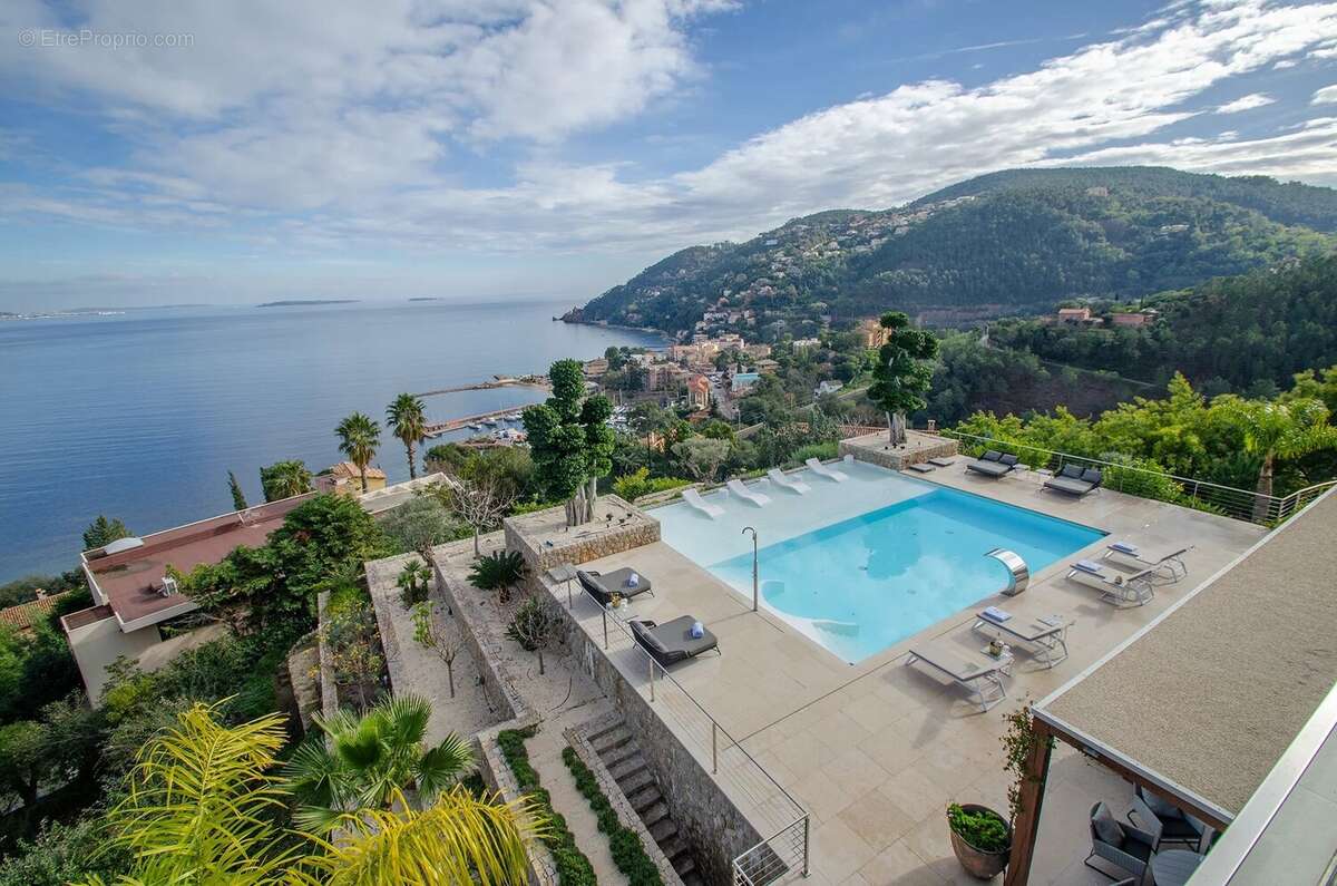 Maison à THEOULE-SUR-MER