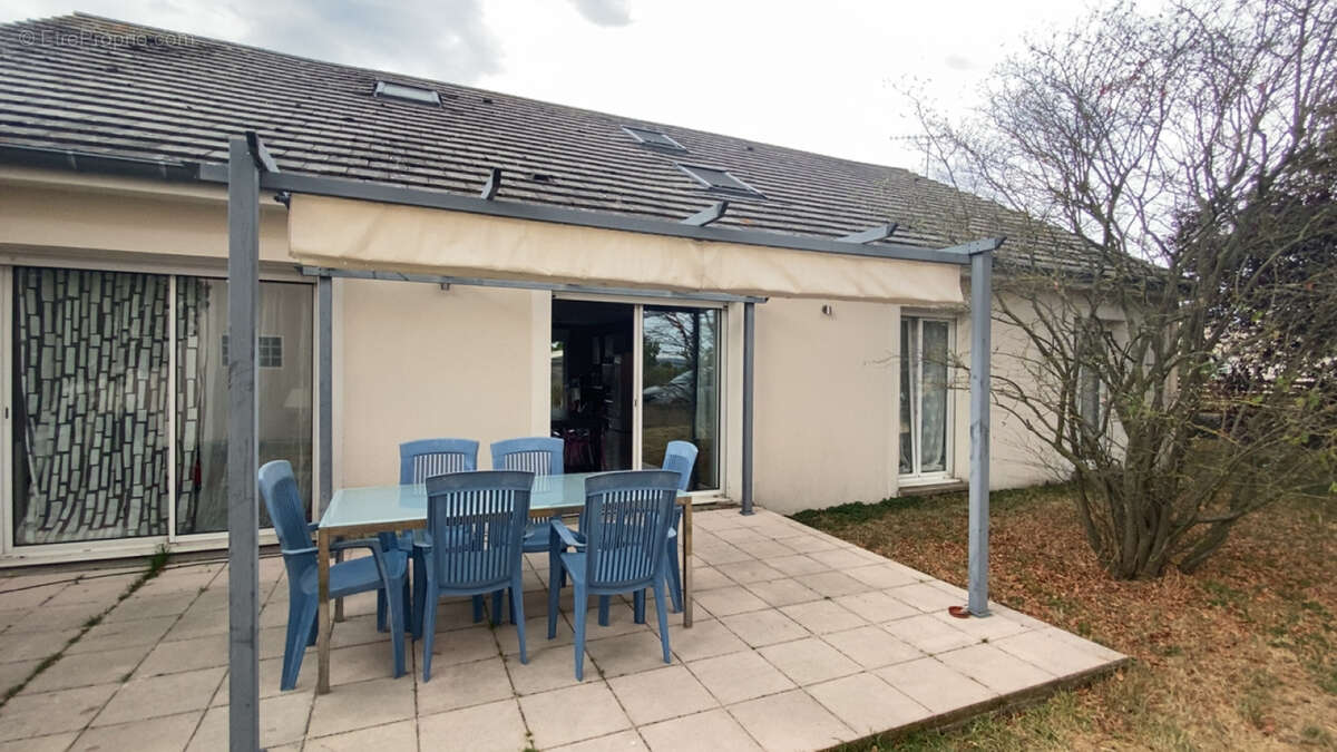 Pavillon individuel de 170 m2 habitables avec jardin - photo 10