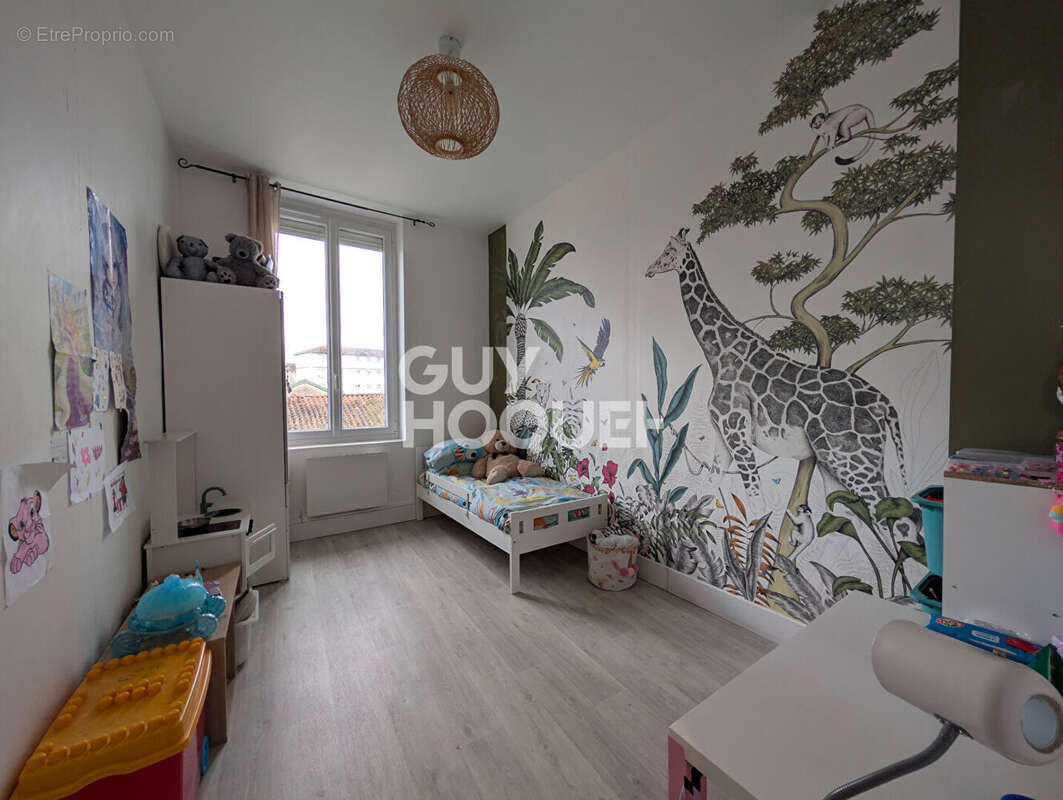 Appartement à DECINES-CHARPIEU
