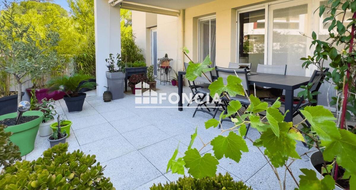 Appartement à LA LONDE-LES-MAURES