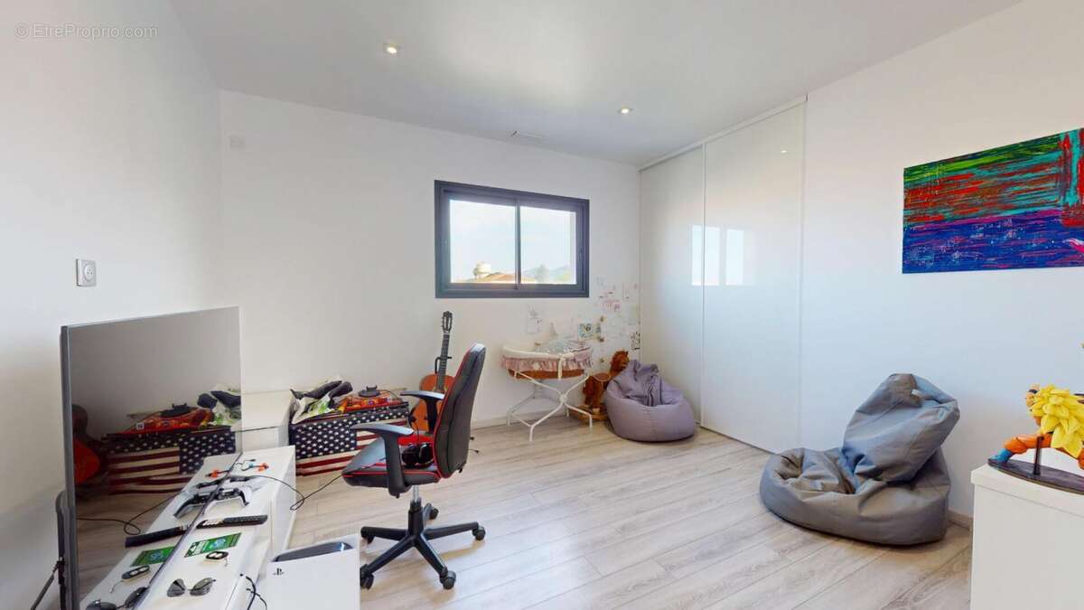 Maison à SAINT-GENIS-DES-FONTAINES