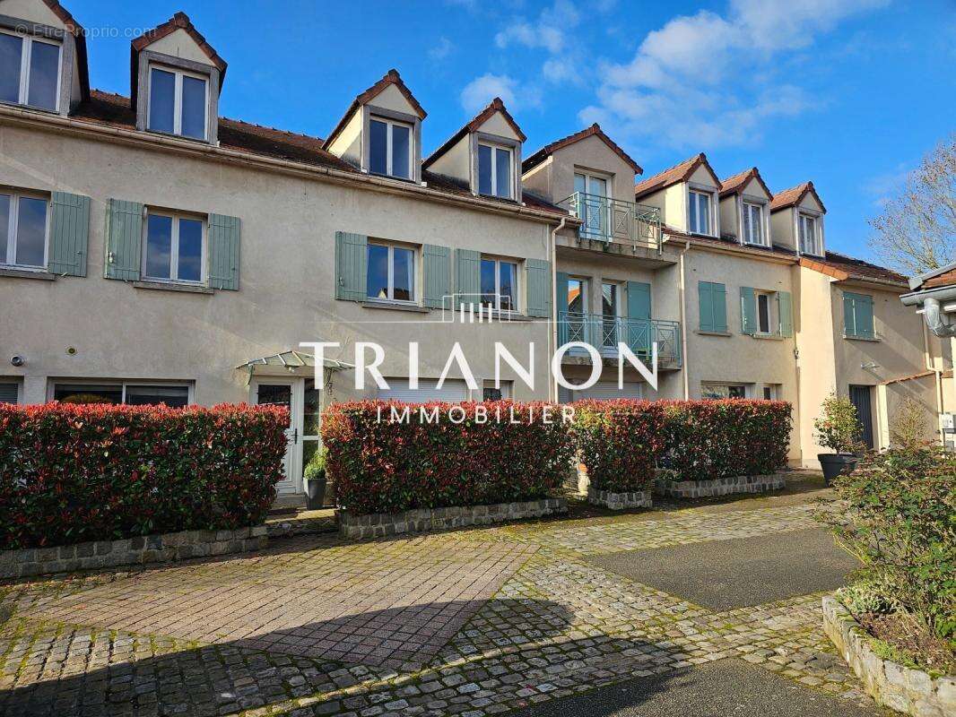 Appartement à SAINT-NOM-LA-BRETECHE