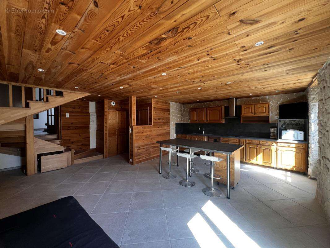 Appartement à RENAGE