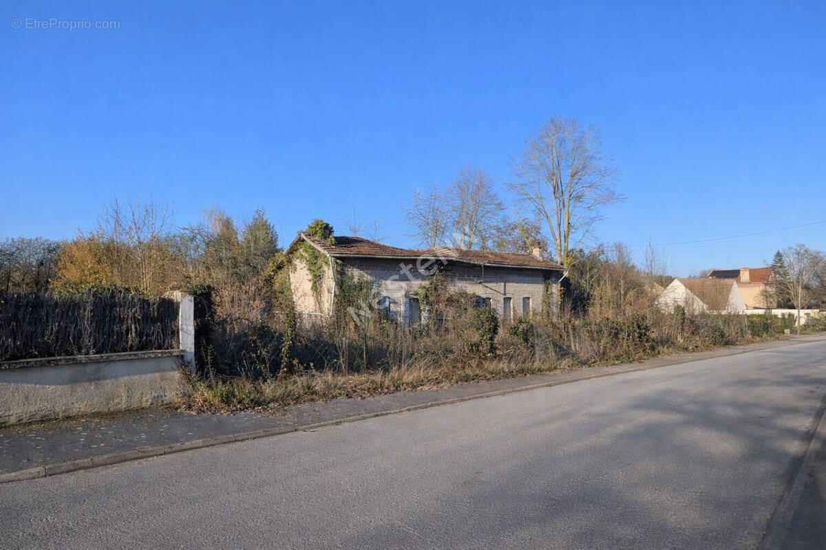 Maison à CORMICY