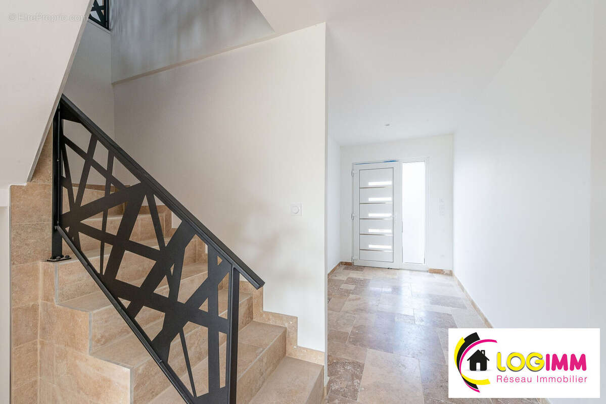 Maison 144 m² à Onnaing  - photo 5