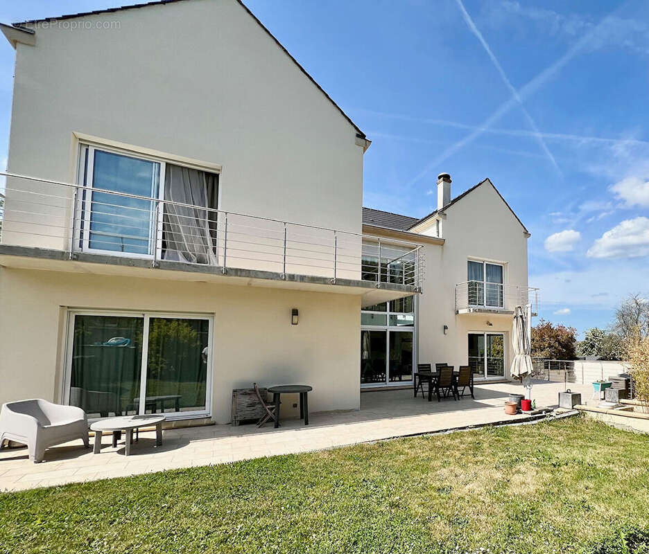 Maison à QUINCY-SOUS-SENART