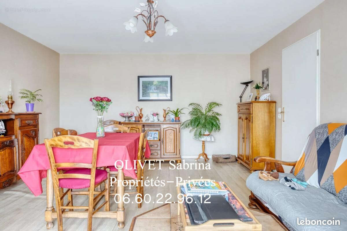 Appartement à VAL-DE-REUIL