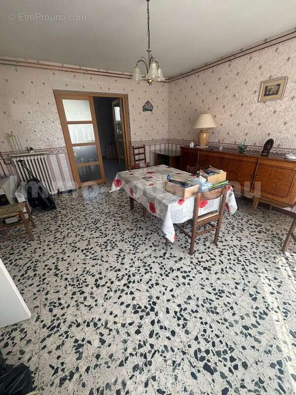 3 - Maison à OISSERY