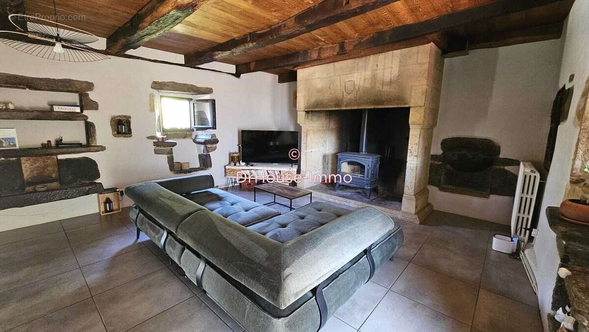 Maison à SAINT-CERE