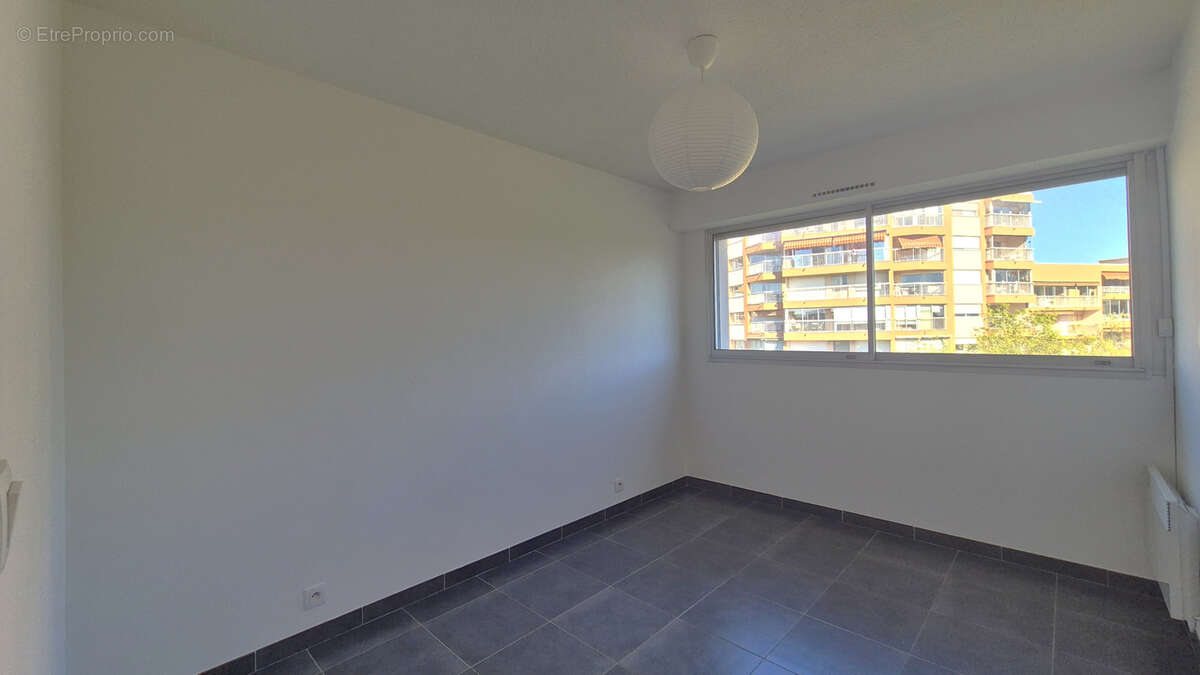 Appartement à MANDELIEU-LA-NAPOULE