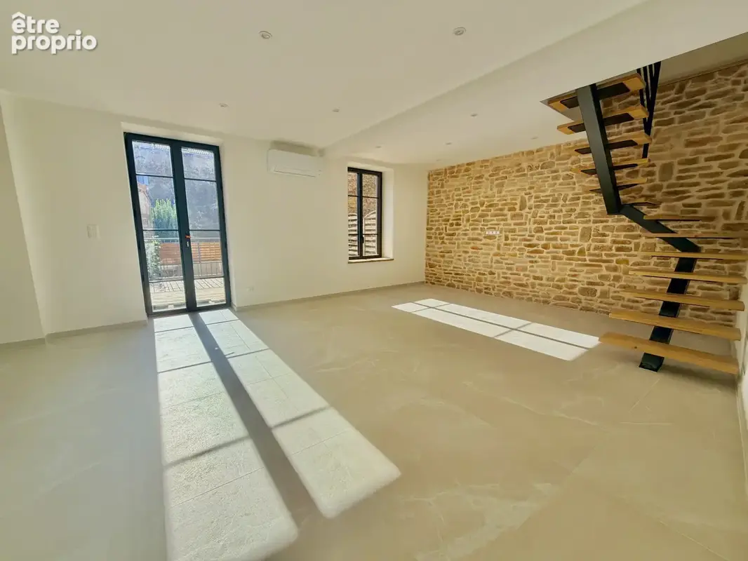 Chessy   maison de caractère en pierre   169 m2 utiles   4 chambres   piscine - photo 4