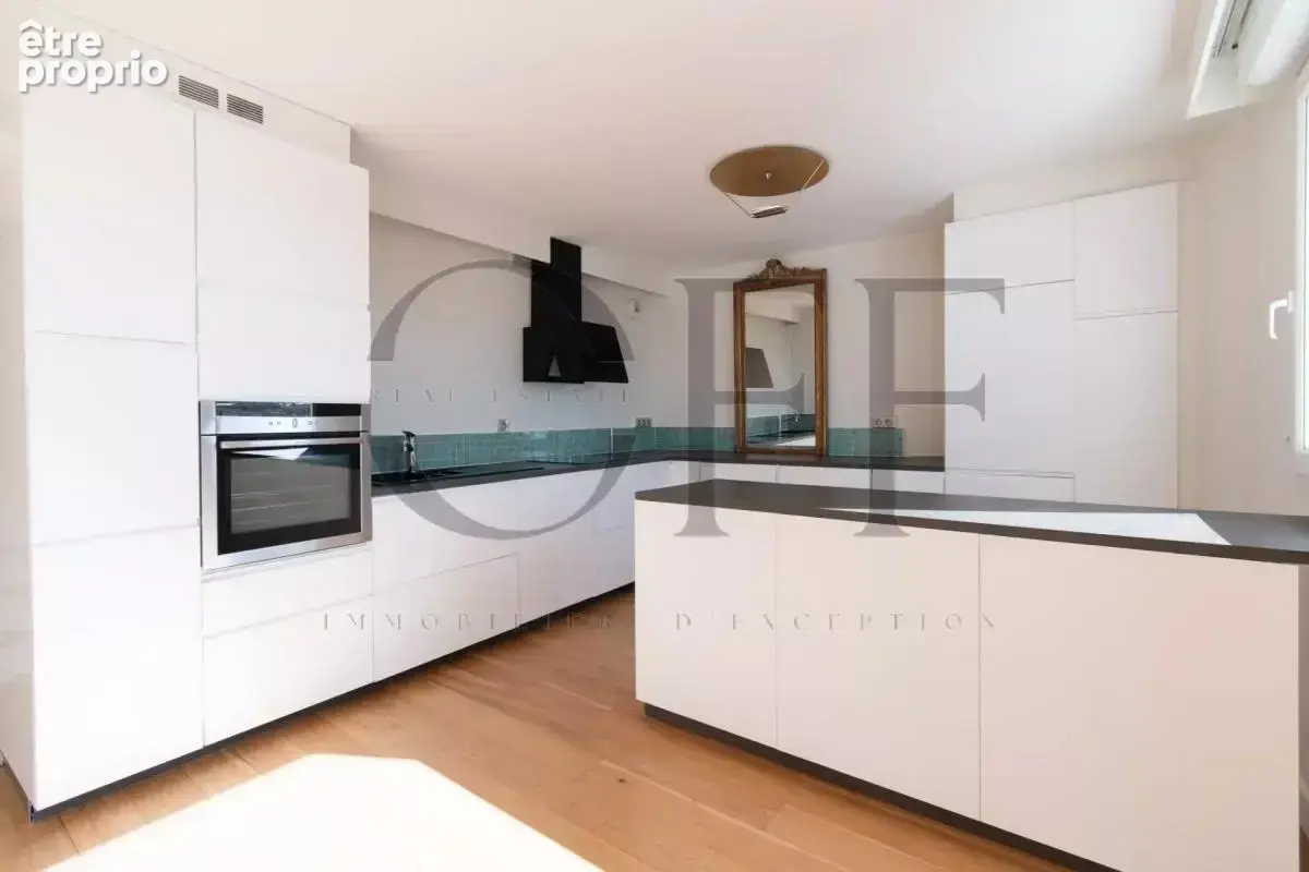 13008 Marseille  – Duplex 100 M2 au dernier étage  - 2 chambres - terrasse - photo 2