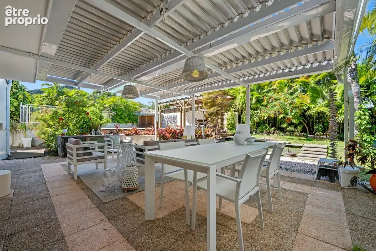 Maison 7 pièces 223 m² à vendre à Saint-Pierre (97410) - photo 8