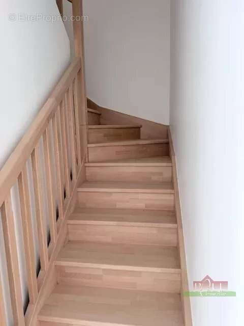 Maison à EYZIN-PINET