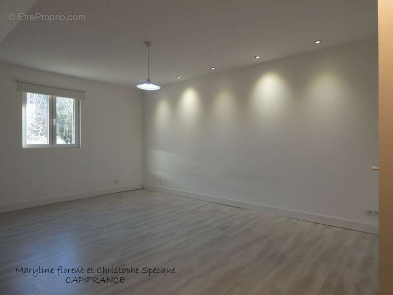 Maison à SAINT-BONNET-PRES-ORCIVAL