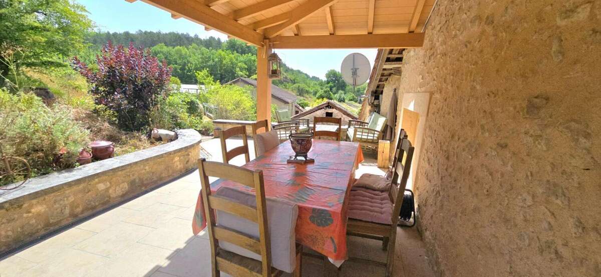 Maison en pierre Boulazac Isle Manoire 6 pièce(s) 160 m2 - photo 4