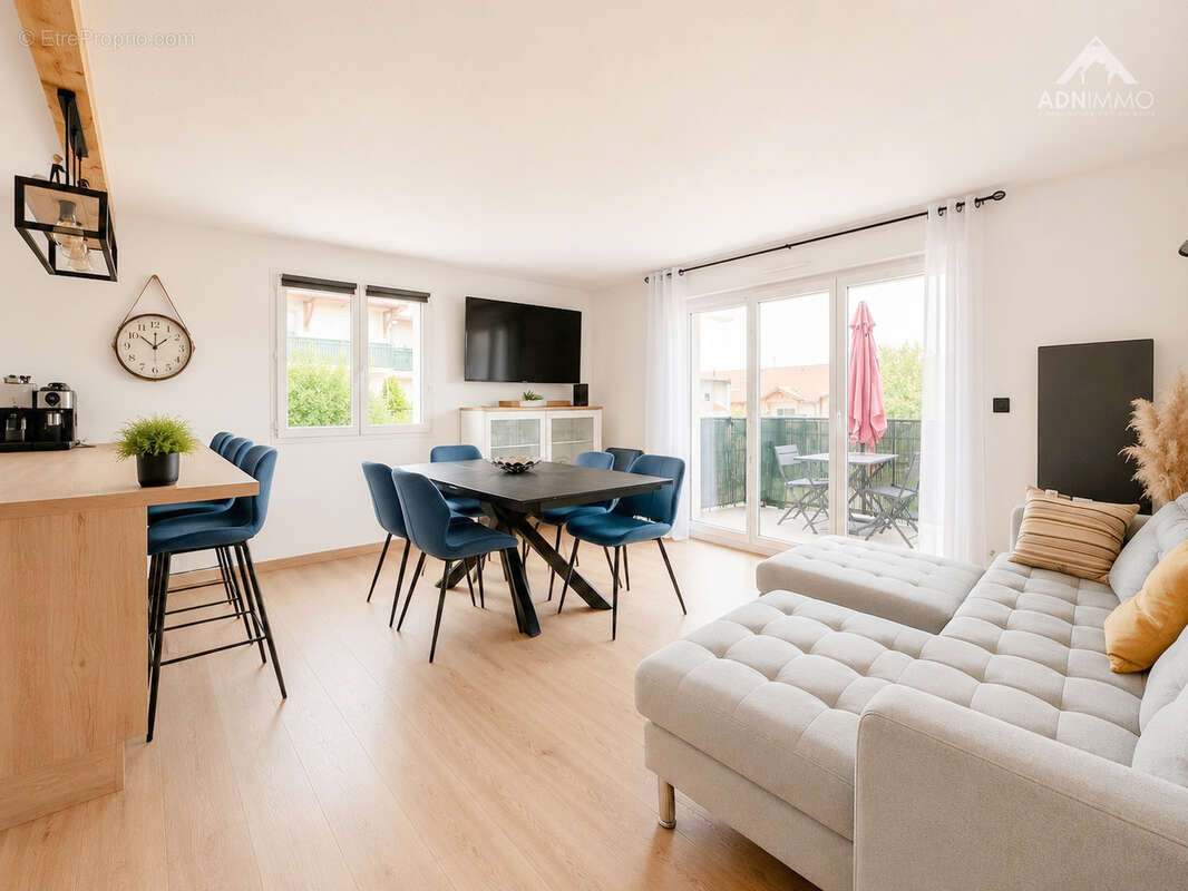 Appartement à COLLONGES
