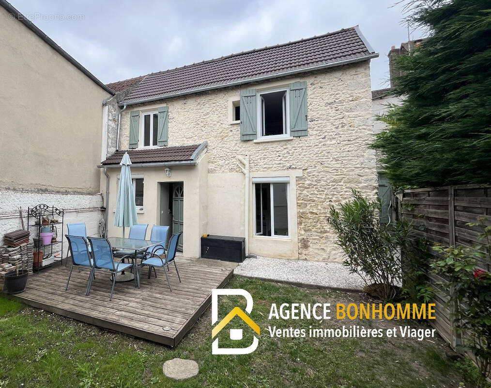 Maison à BENNECOURT