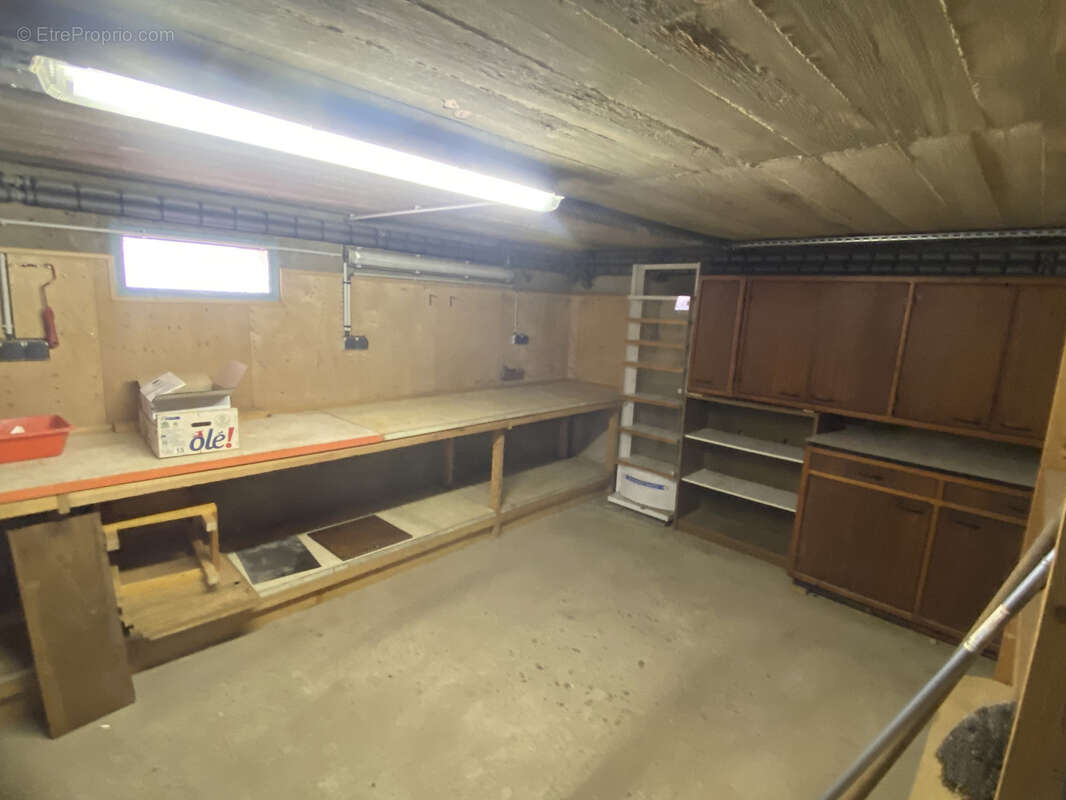 Maison à SAINT-YZAN-DE-SOUDIAC