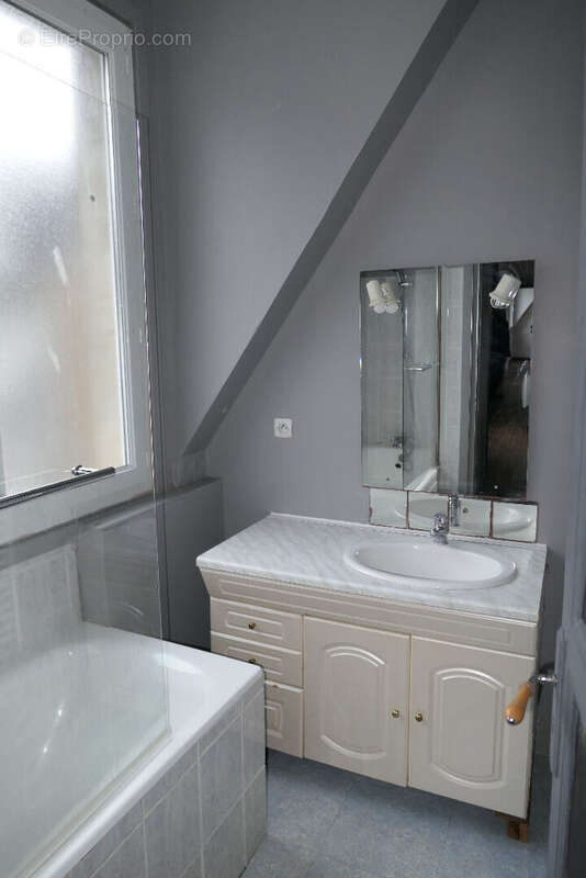 Appartement à SAINT-HILAIRE-DU-HARCOUET