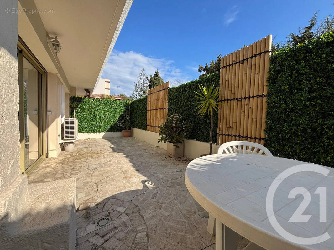 Appartement à LE CANNET