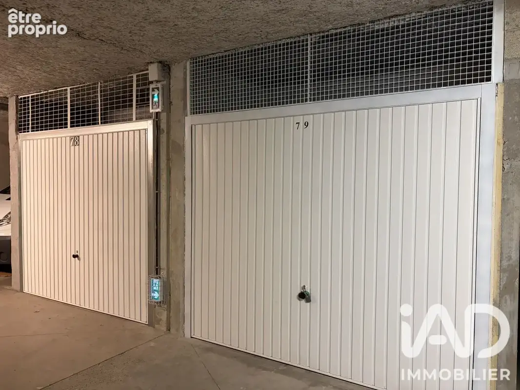 Photo 1 - Parking à VIGNEUX-SUR-SEINE