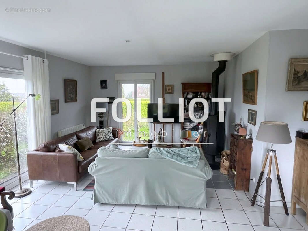À Vendre : Pavillon sur sous-sol 6 pièces à vendre à Sainte-Honorine-des-Pertes, Aure sur Mer - photo 5