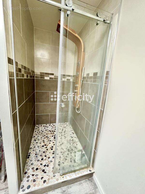 Maison 165 m² à Nanteuil-La-Fosse  - photo 7
