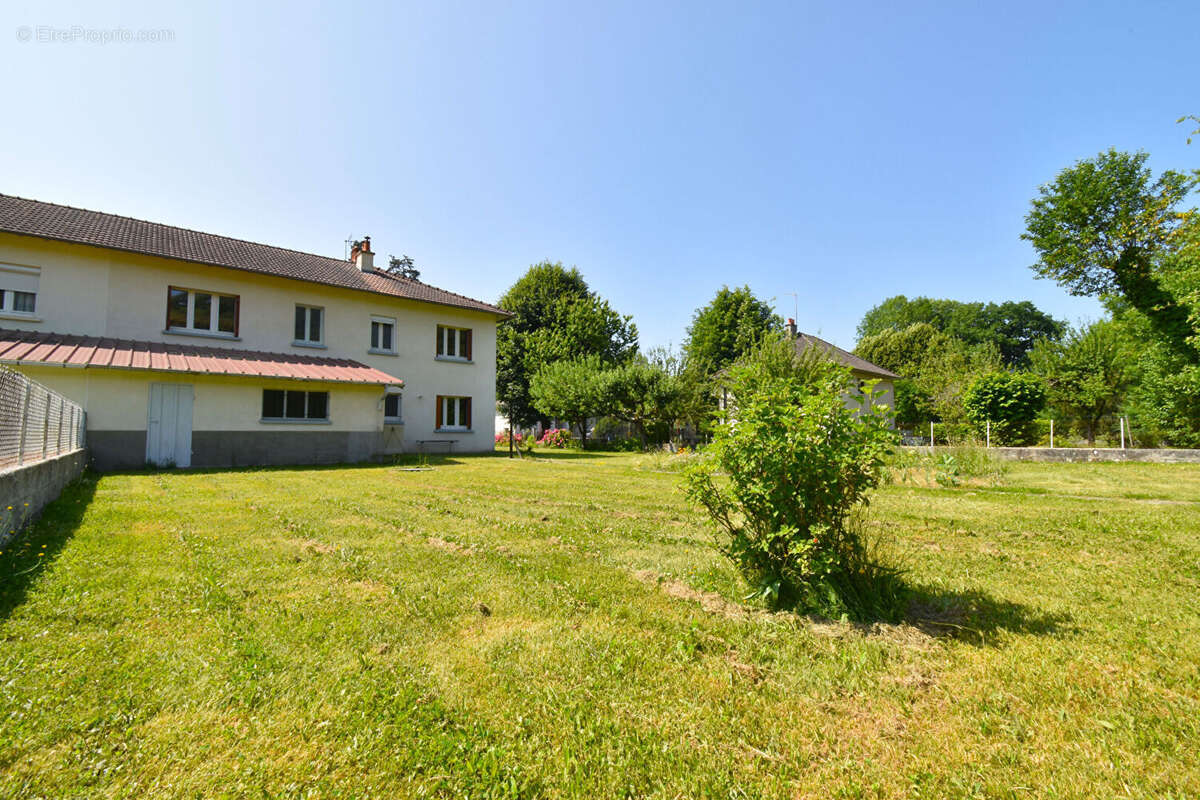 Maison à ARPAJON-SUR-CERE